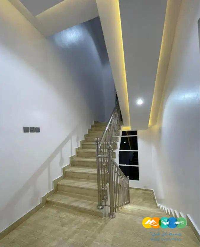 شقق ارضية وعلويه للبيع