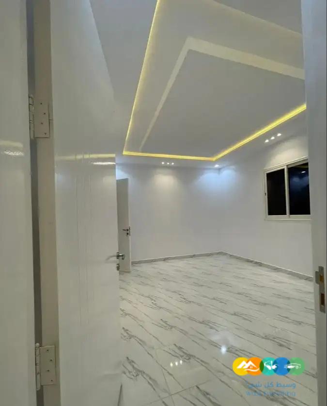 شقق ارضية وعلويه للبيع