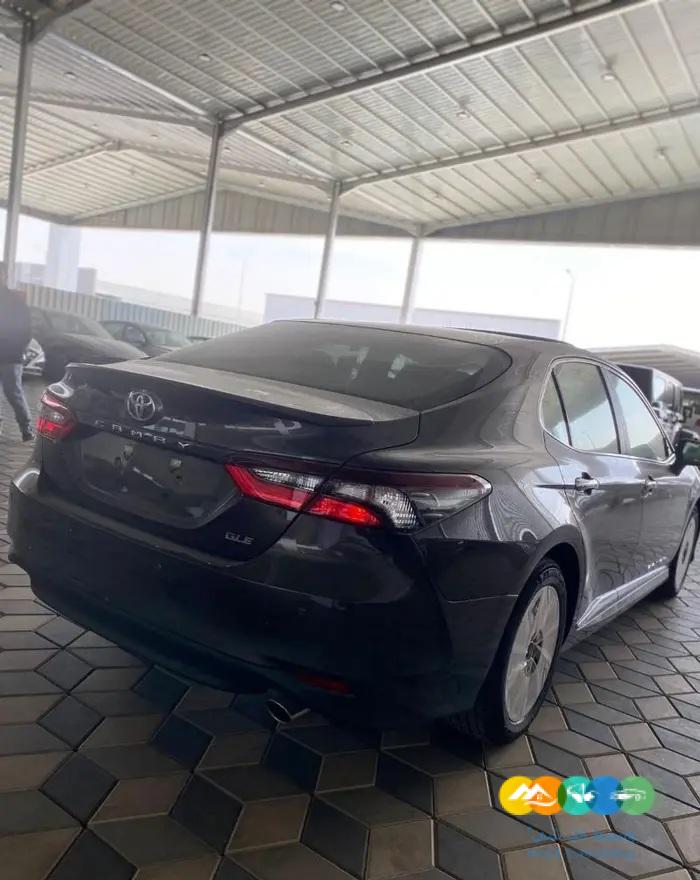 تويوتا كامري 2023 GLE فل كامل