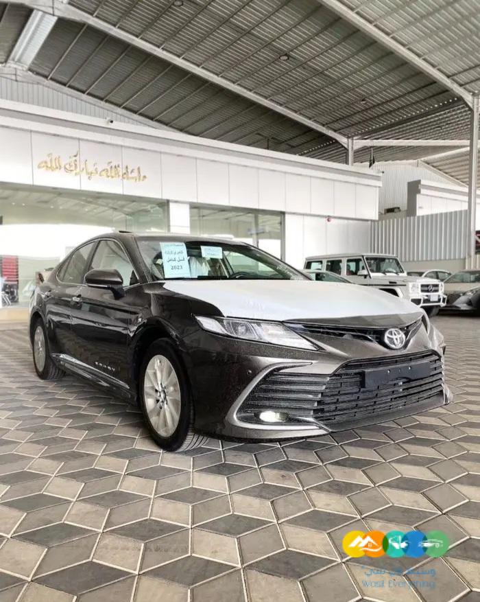 تويوتا كامري 2023 GLE فل كامل