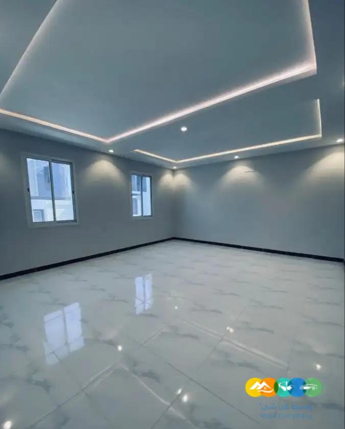 فلل على شارعين دورين وملحق فخمة