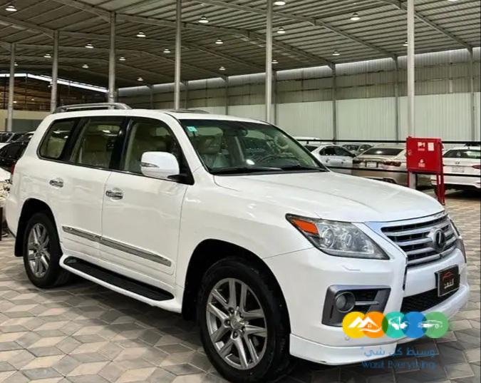 لكزس -LX570-2013 فل كامل قمة النظافه
