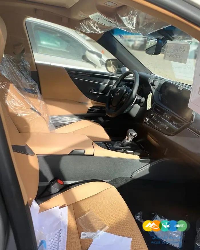 لكزس 250 ES موديل 2023