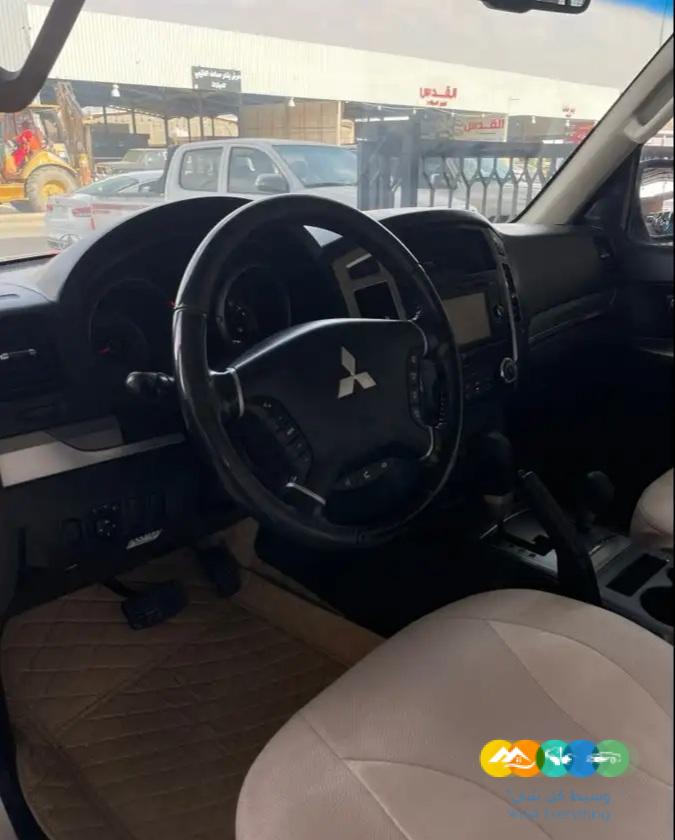 باجيرو موديل 2017 ديزل (( مباعة ))