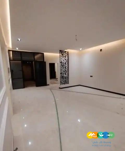 شقه للبيع دور ارضي حى بدر