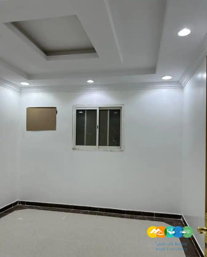 للايجار دور ارضي طويق المساحة 375