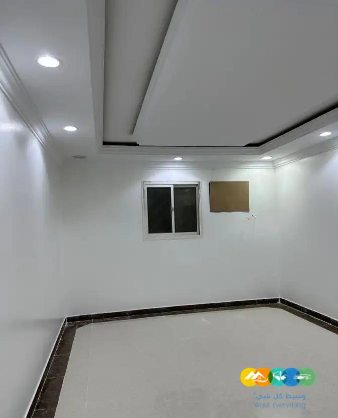 للايجار دور ارضي طويق المساحة 375