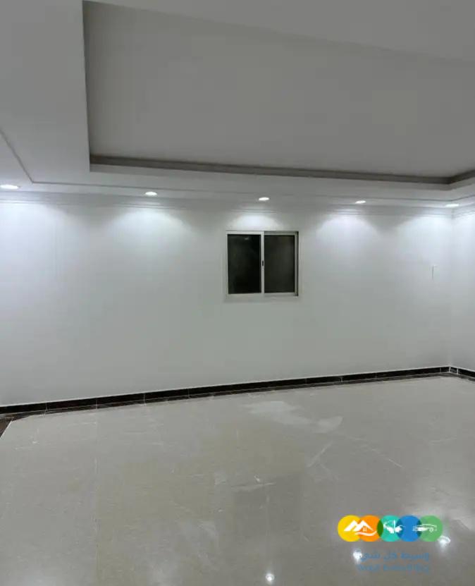 للايجار دور ارضي طويق المساحة 375