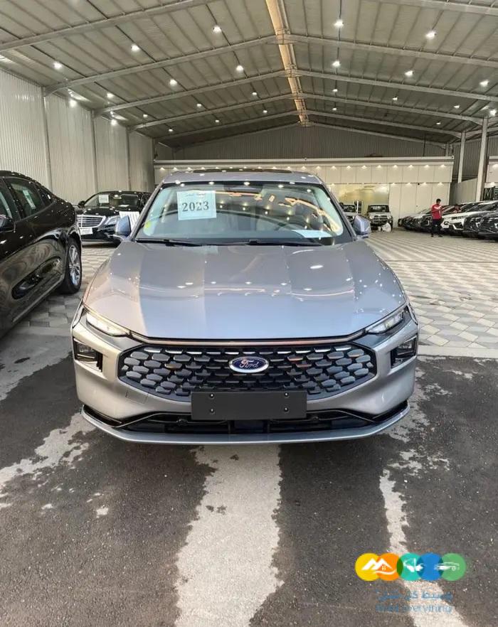 فورد تورس ترند نص فل 2023