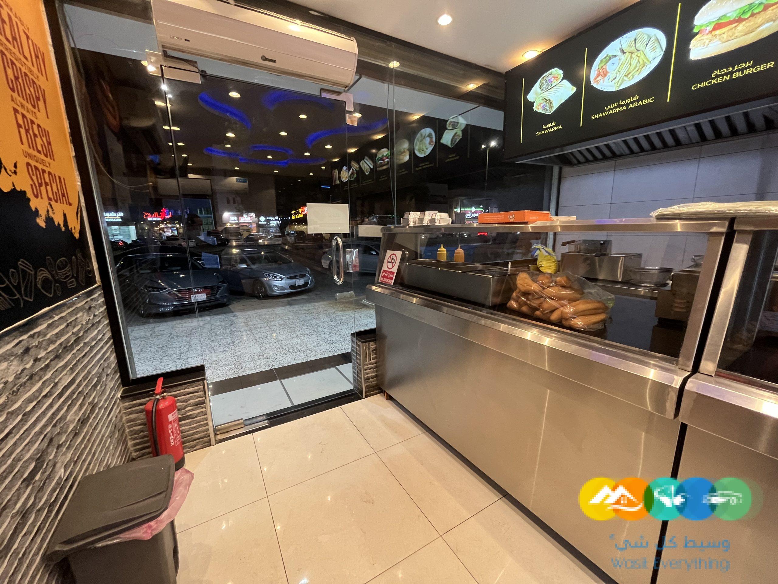 مطعم كباب وبوفيه للتقبيل