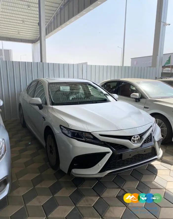 تويوتا كامري SE 2023