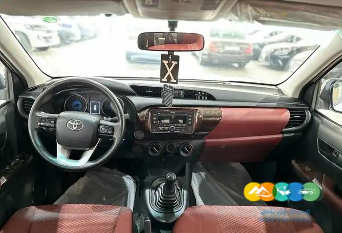 تويوتا هايلوكس 2020 فل GLX (( تم البيع))