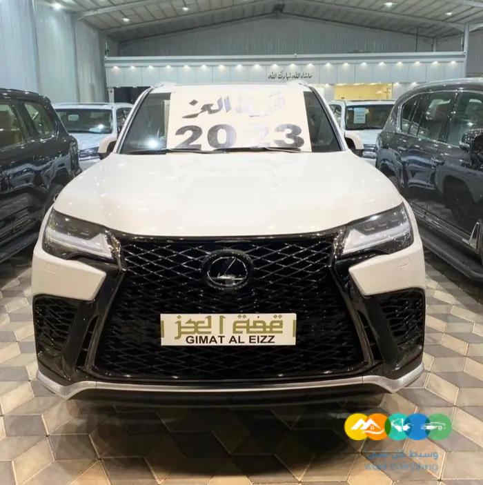 لكزس اف سبورت فطيمي موديل 2023