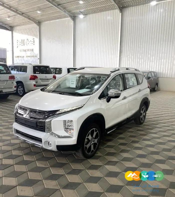 ميتسوبيشي اكسباندر كروس شكل جديد 2023