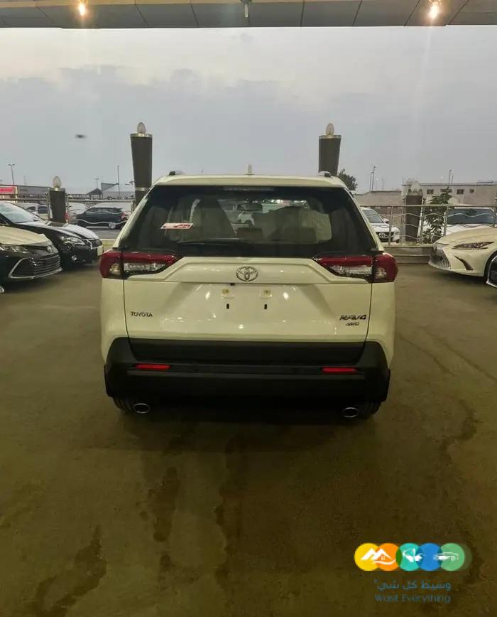 راف فور فل كامل XLE دبل فتحه 2023 سعودي