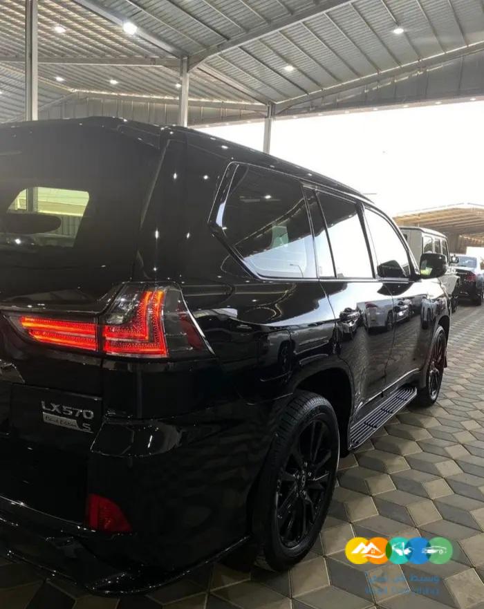 لكزس 2020 بلاك اديشن