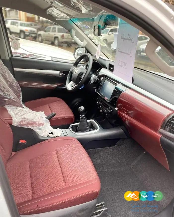 هايلكس غمارتين بنزين قير عادي SGLX م 2023