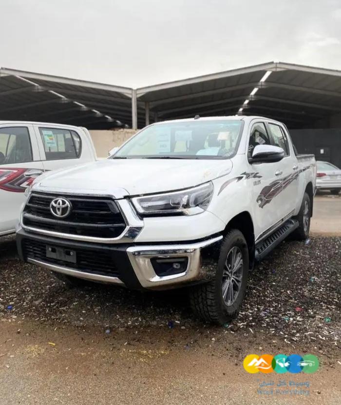 هايلكس غمارتين بنزين قير عادي SGLX م 2023