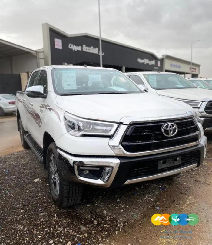 هايلكس غمارتين بنزين قير عادي SGLX م 2023