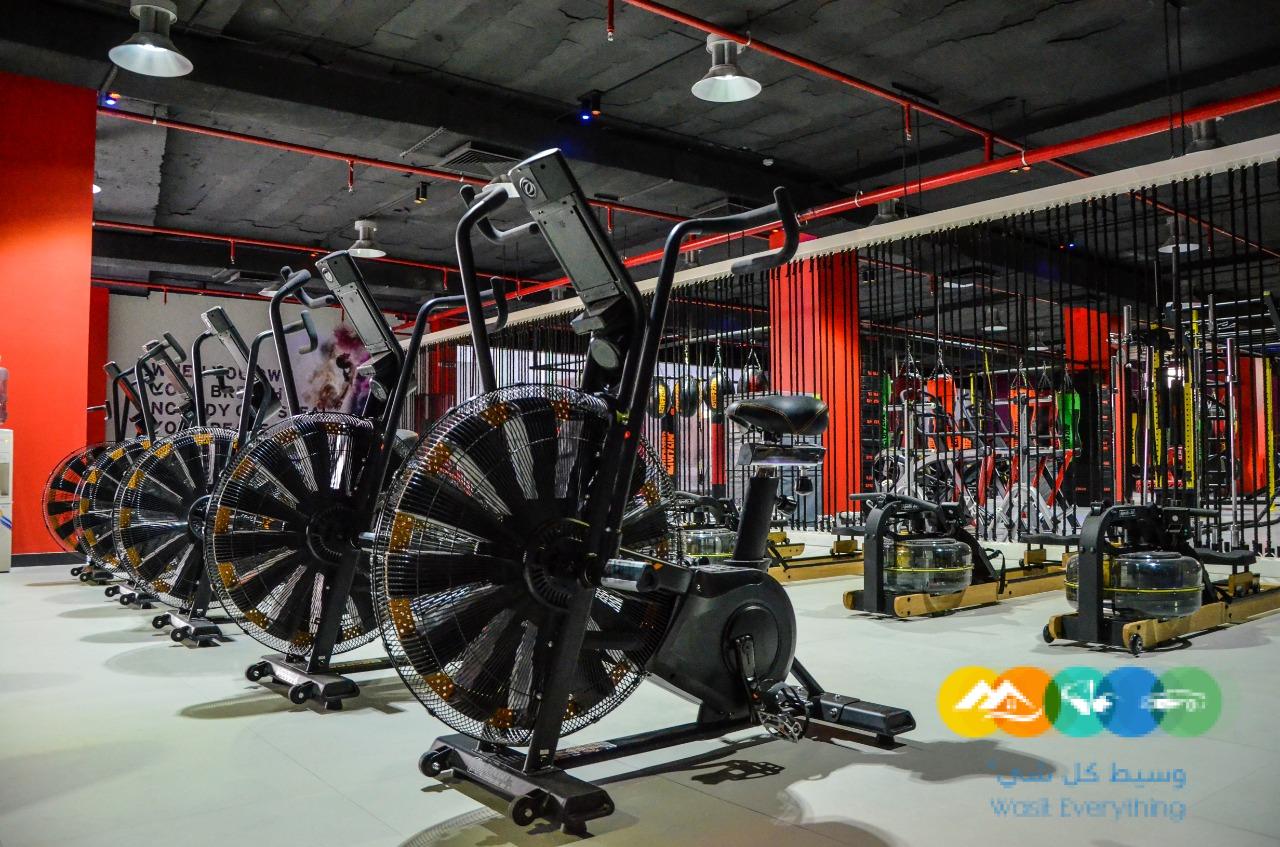 للتقبيل مركز رياضي للنساء والأطفال وكوفي شوب وصالون