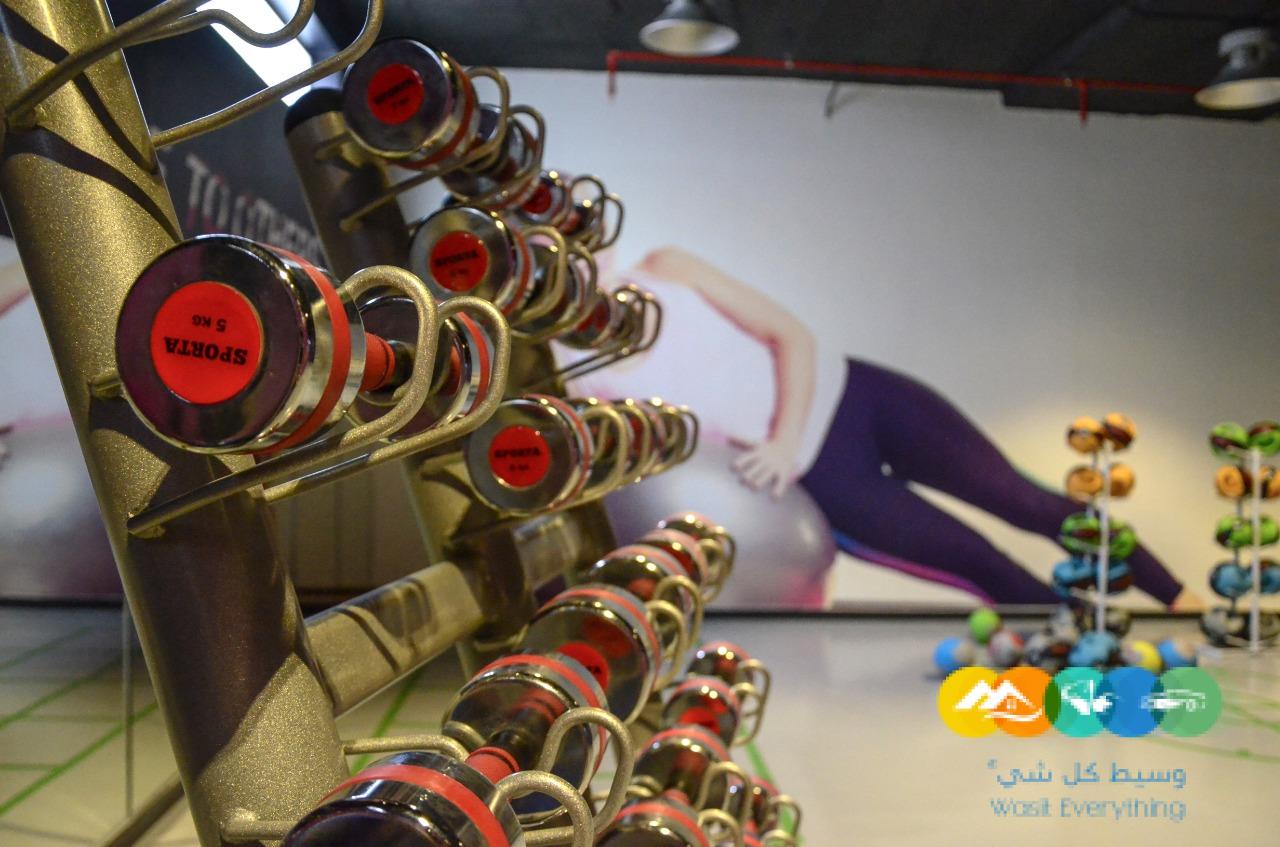 للتقبيل مركز رياضي للنساء والأطفال وكوفي شوب وصالون