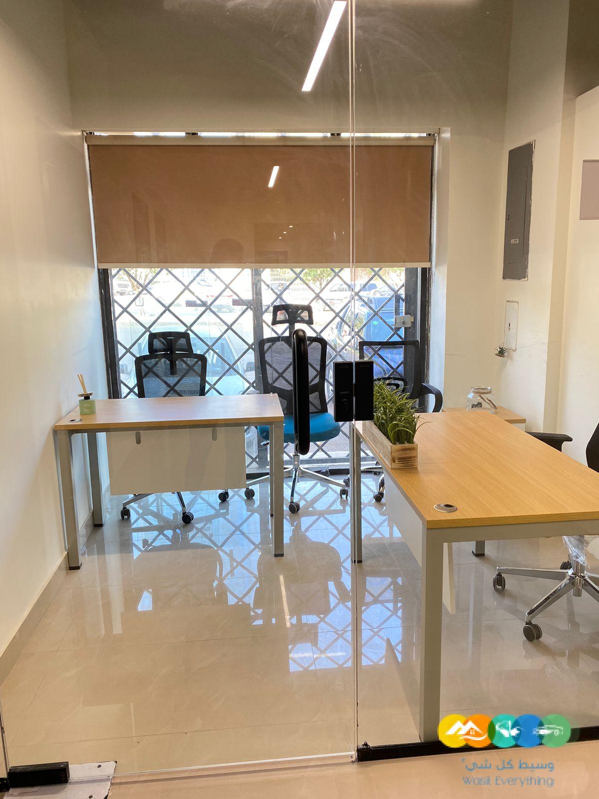 مكاتب للايجار مؤثثة بالكامل