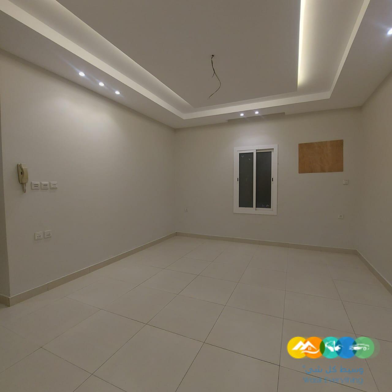 شقه فاخره للبيع بجده من المالك وبسعر مناسب