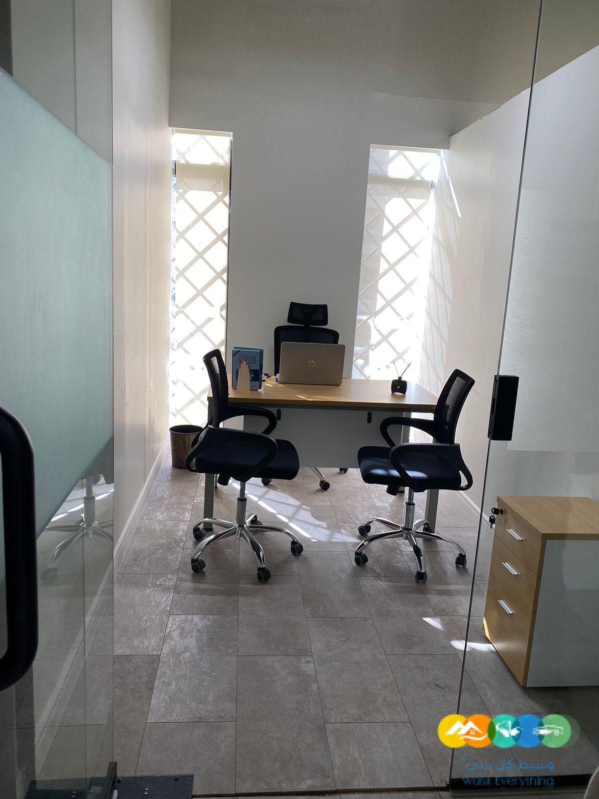 مكاتب للايجار مؤثثة