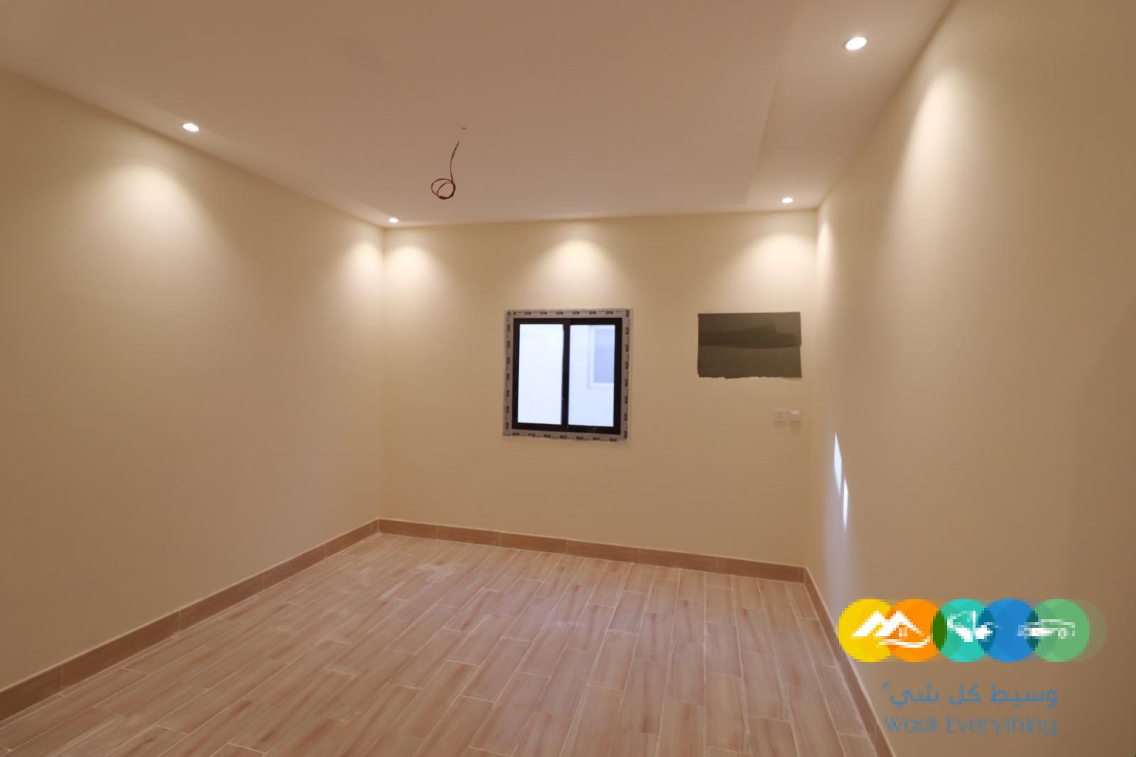 ملحق روف فاخرة 5غرف مع السطح للبيع بسعر منافس