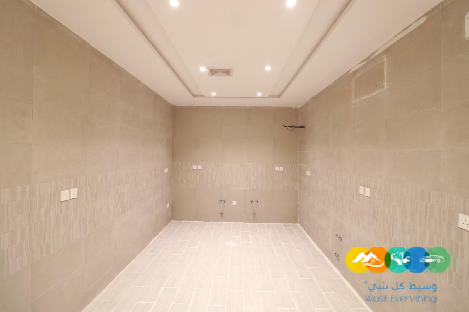 ملحق روف فاخرة 5غرف مع السطح للبيع بسعر منافس