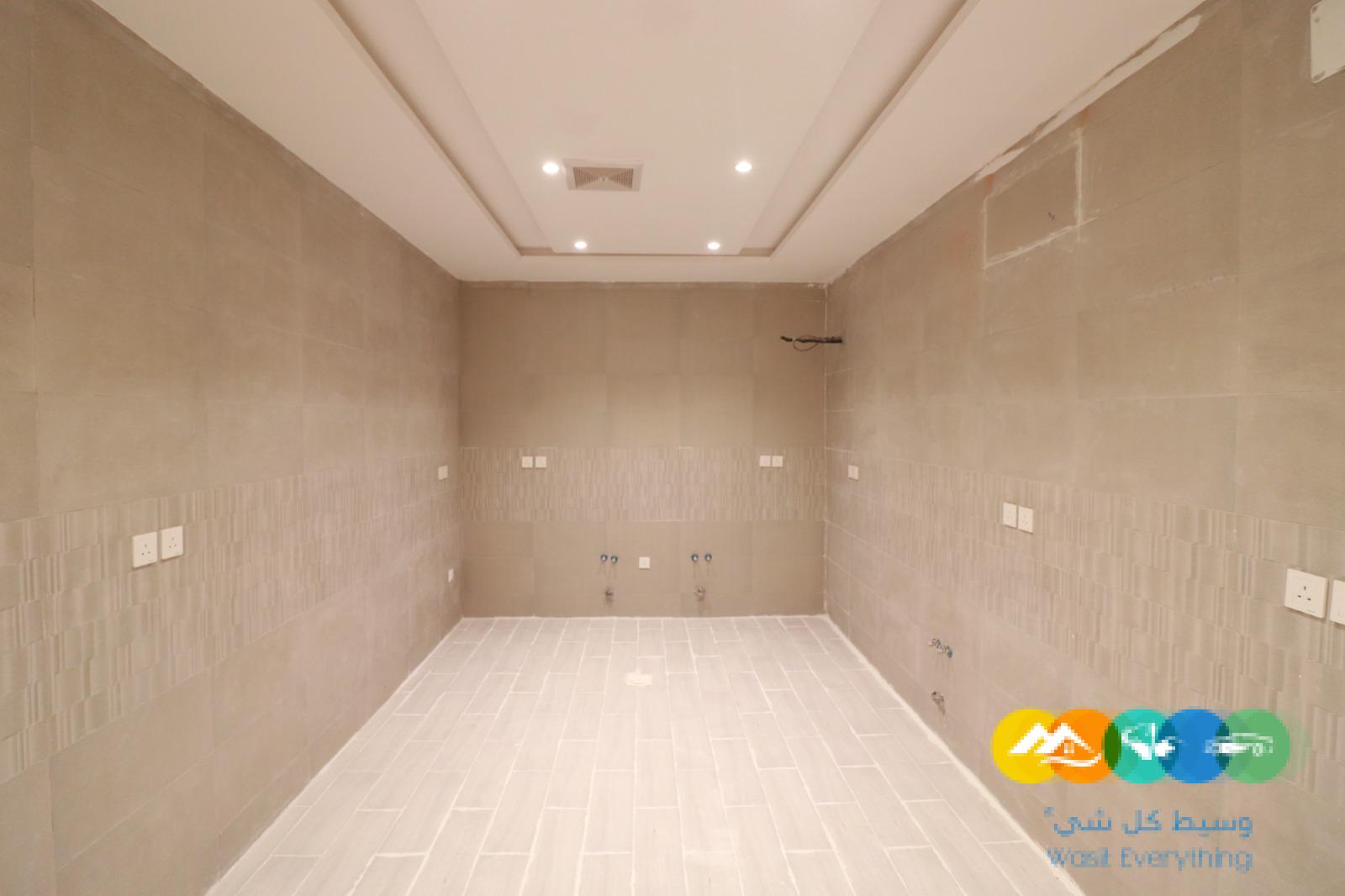 ملحق روف فاخرة 5غرف مع السطح للبيع بسعر منافس