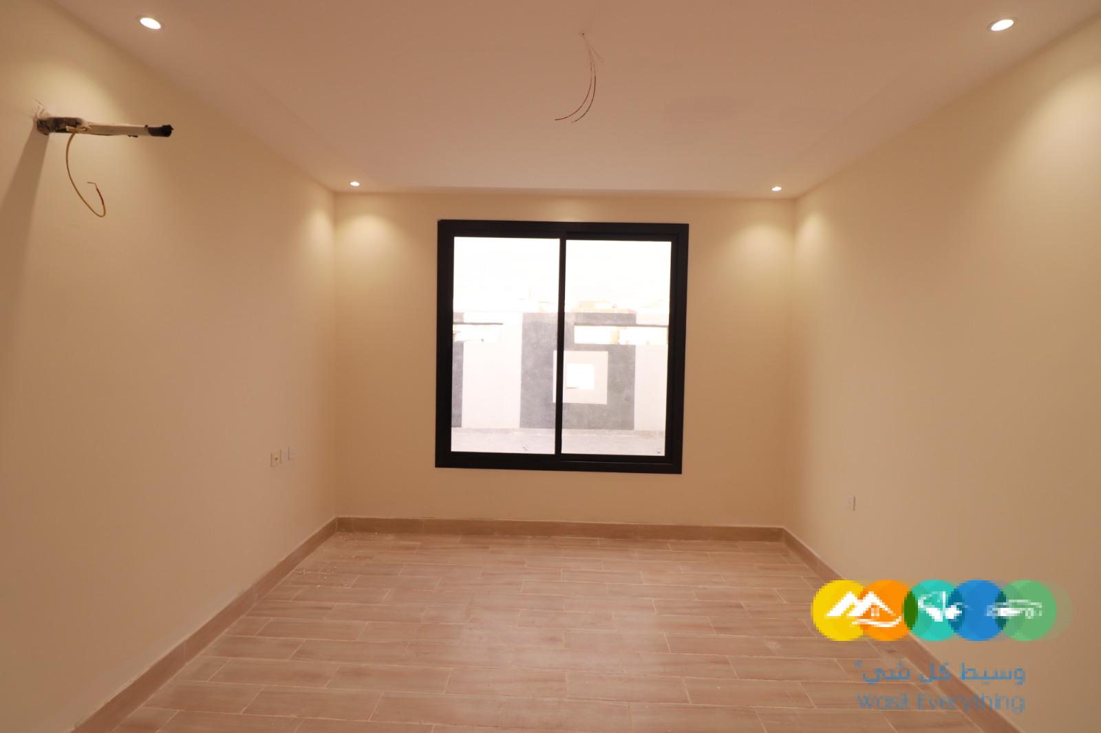 ملحق روف فاخرة 5غرف مع السطح للبيع بسعر منافس