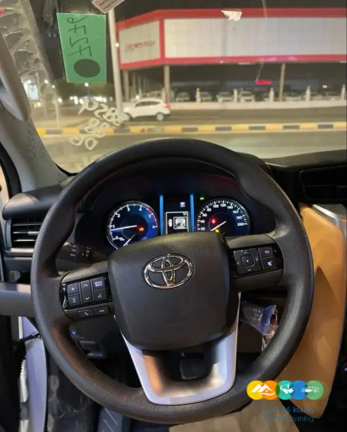 تويوتا فورتشينر ديزل GX2 2023 مكينه 2400