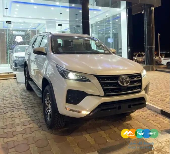 تويوتا فورتشينر ديزل GX2 2023 مكينه 2400