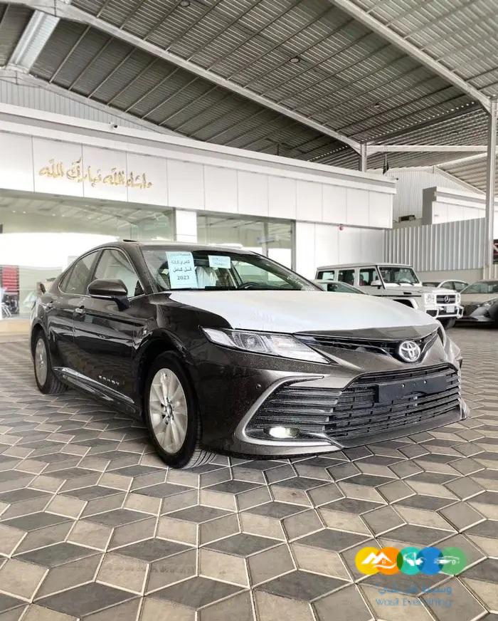 تويوتا كامري 2023 GLE