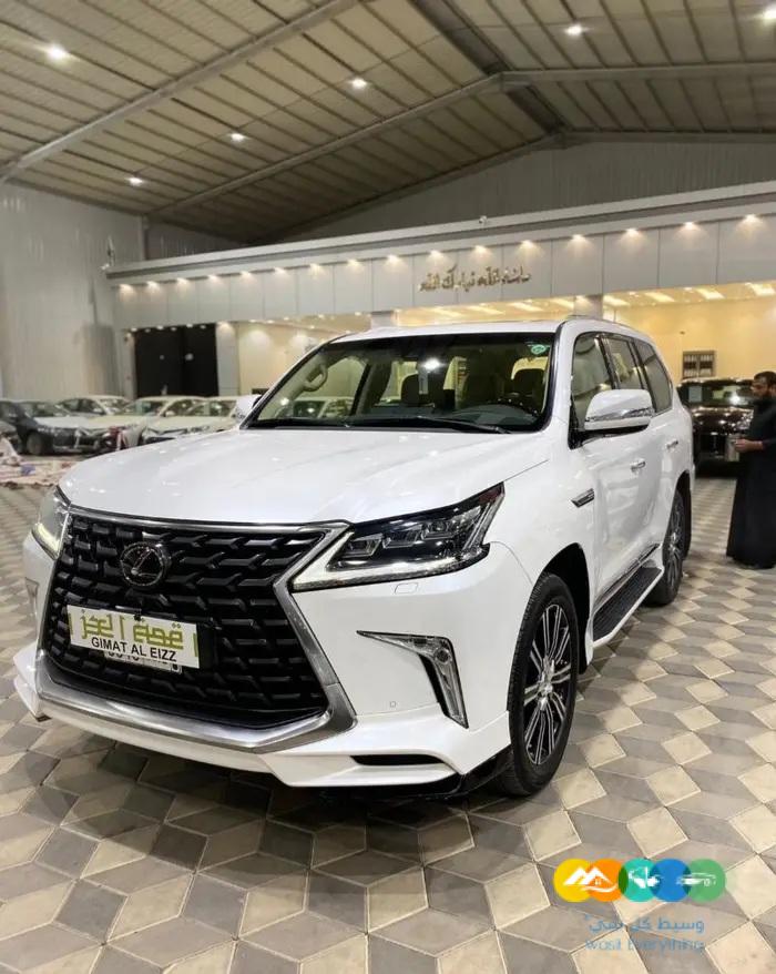 لكزس 2021 بريمي مالك اول