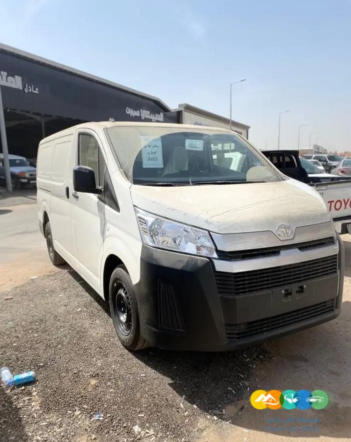 تويوتا باص هايس بضاعه سقف عادي 2023
