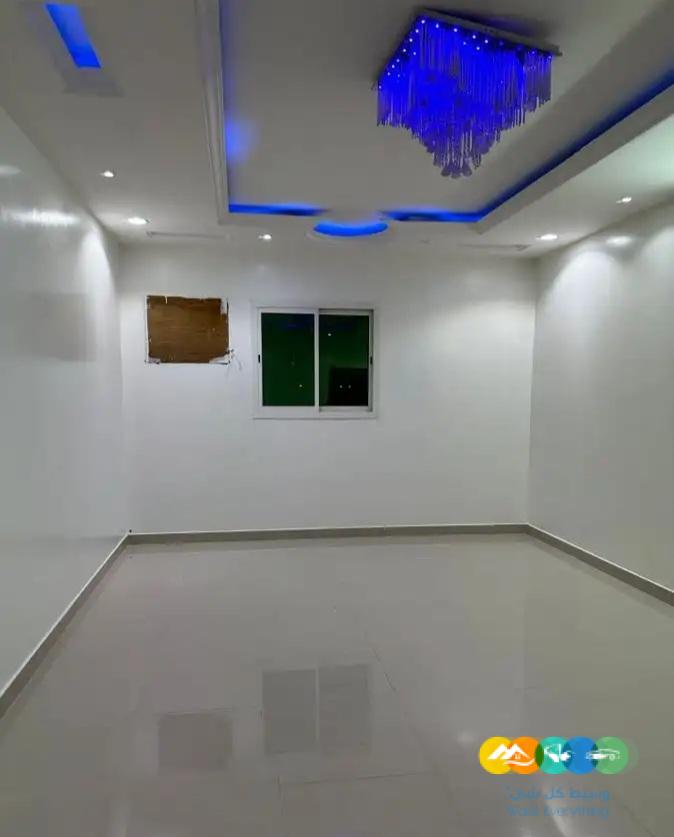 شقه بحي طويق مكونة من 4 غرف وصالة