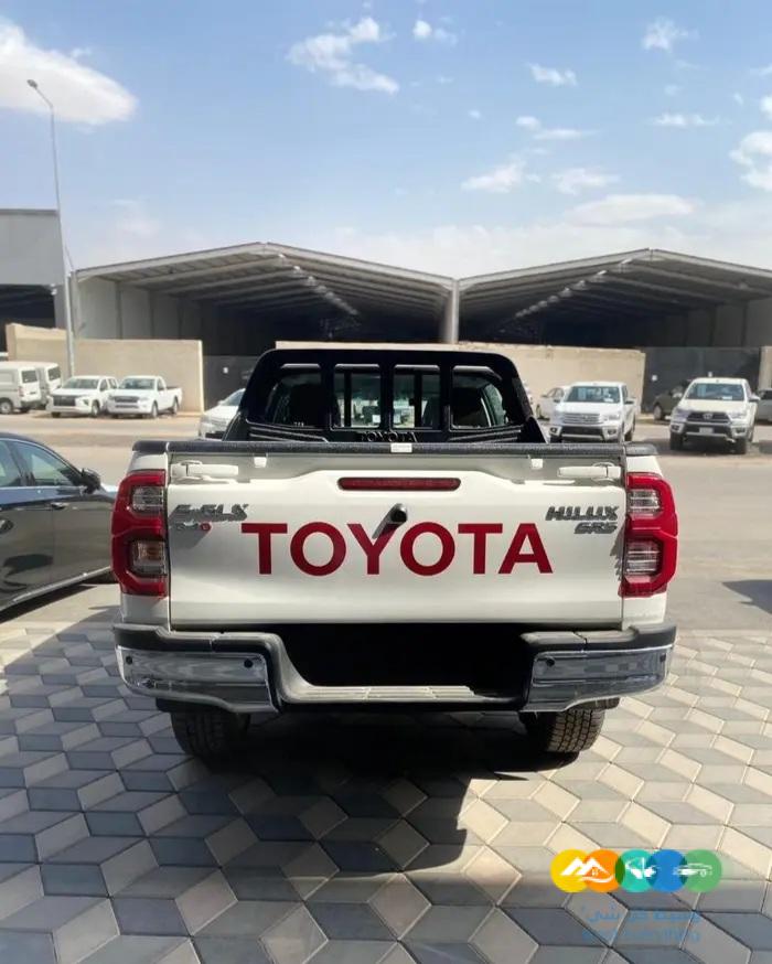 هايلوكس 2023 اوتوماتيك ديزل 2.4