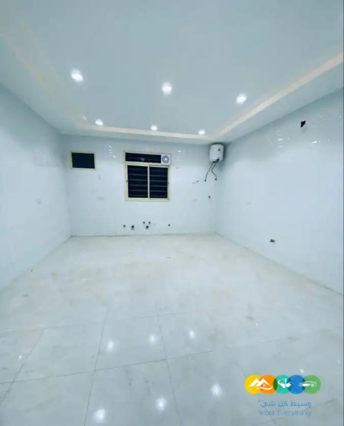 دور ثالث فاخر للبيع ابهاء حجبه