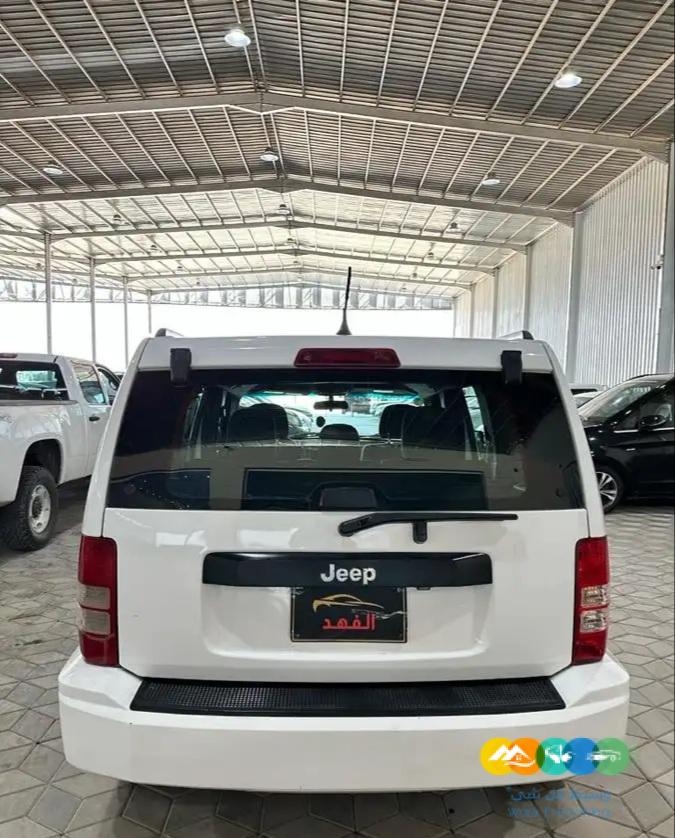 جيب شروكي -2012- فل كامل (( تم البيع))