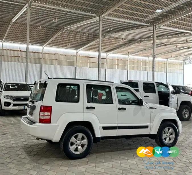 جيب شروكي -2012- فل كامل (( تم البيع))