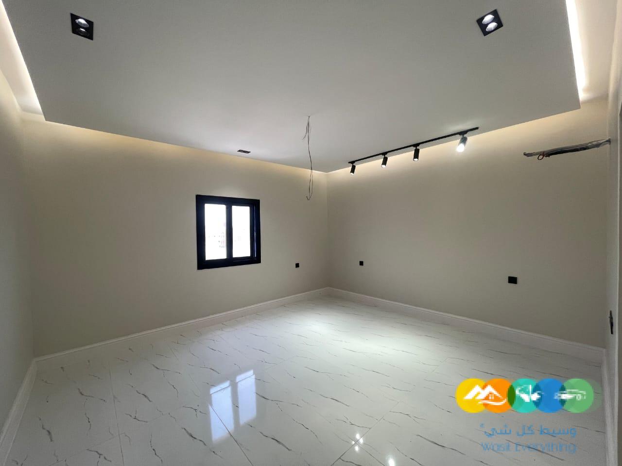 شقه فاخره للبيع بجده 4غرف حي السلامه