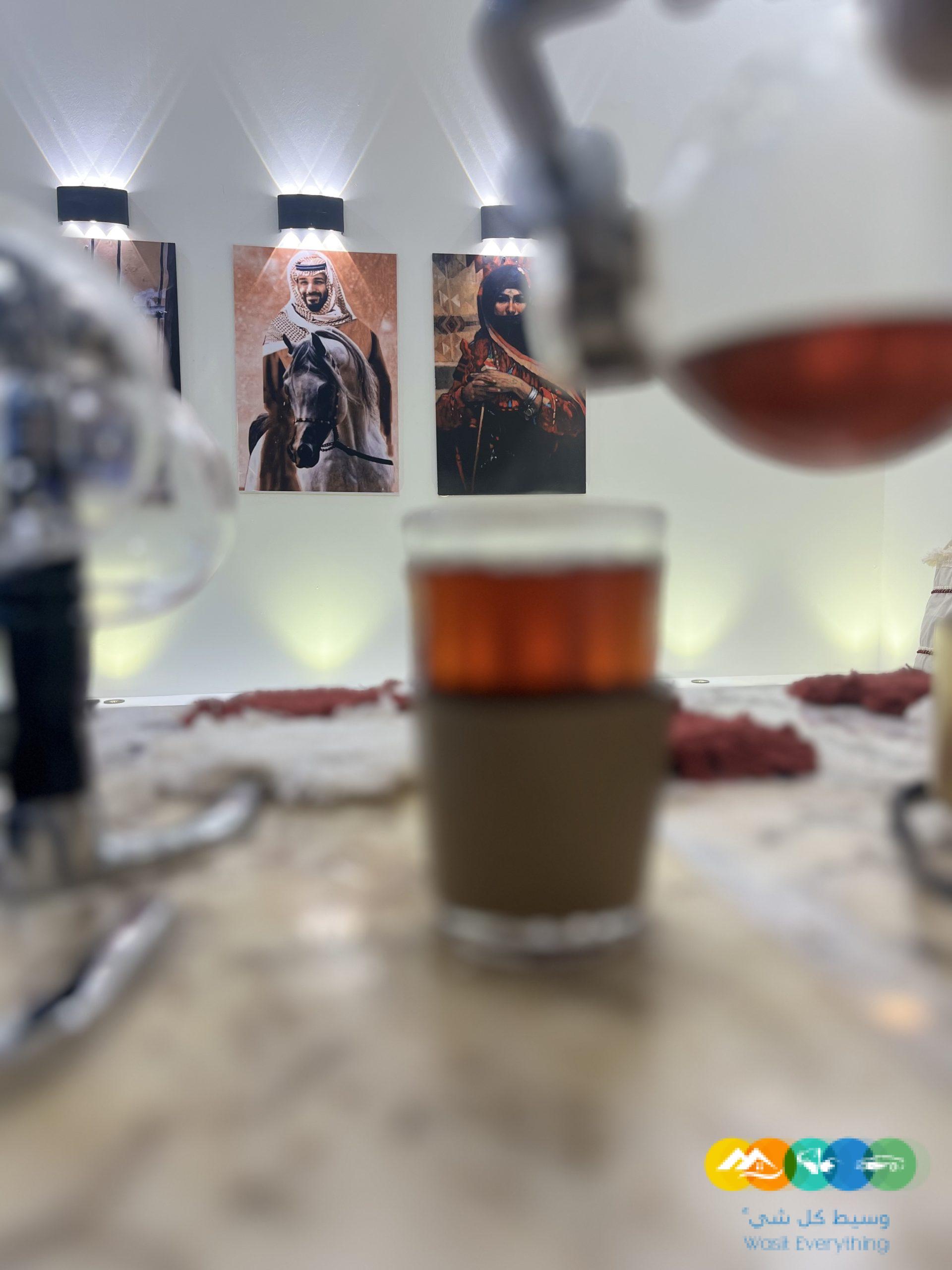 ‏محل جذور الشيء للمشروبات المختصة بشاي المقطر