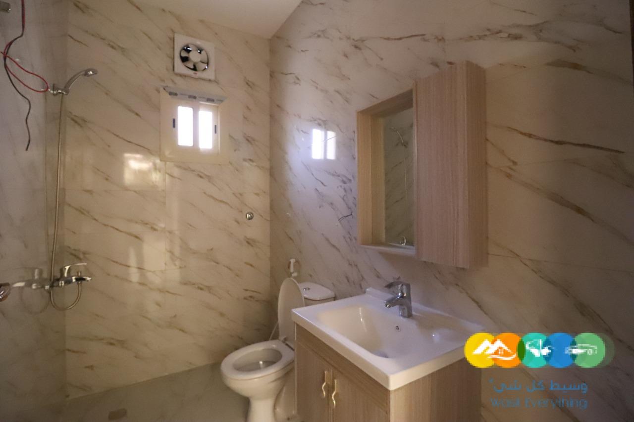 شقه فاخره للبيع بجده من المالك وبسعر مناسب