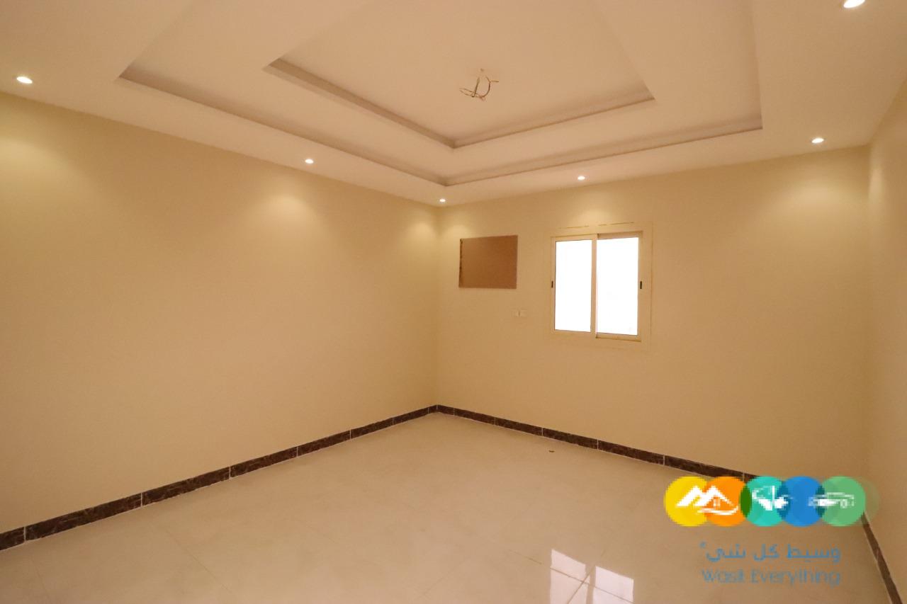 شقه فاخره للبيع بجده من المالك وبسعر مناسب
