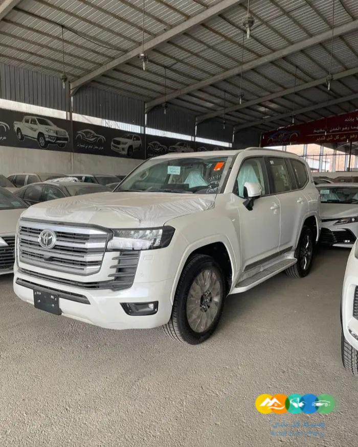 لاندكروزر GXR L3 بنزين 2022