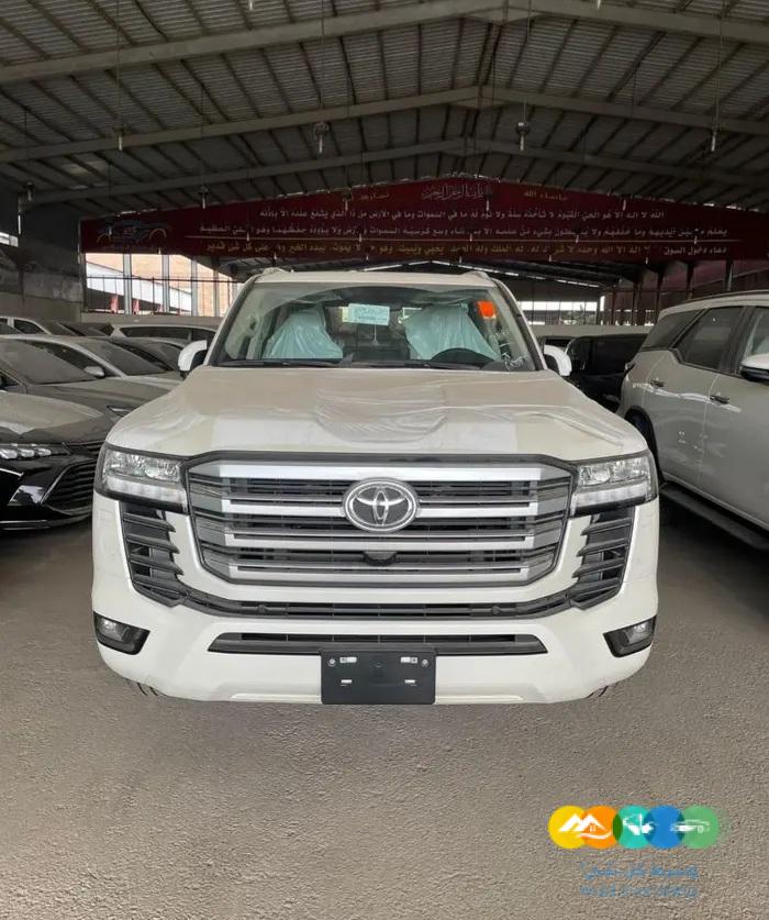 لاندكروزر GXR L3 بنزين 2022