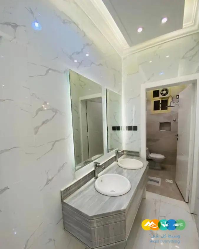 شقق علويه وارضيه للبيع خميس مشيط