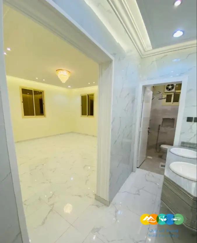 شقق علويه وارضيه للبيع خميس مشيط